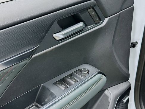 New 2026 GMC Acadia AT4 w/ Luxury Package AWD/4WD image 18