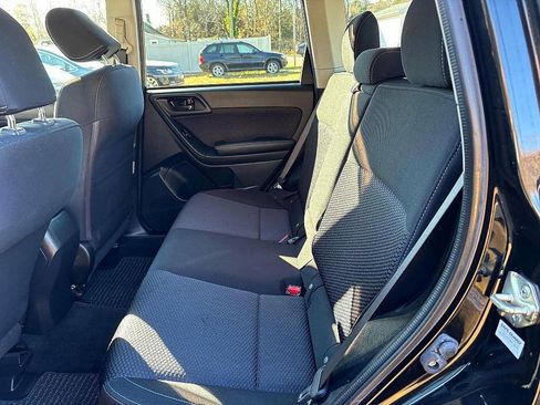 Used 2018 Subaru Forester 2.5i Premium w/ All-Weather Package image 14