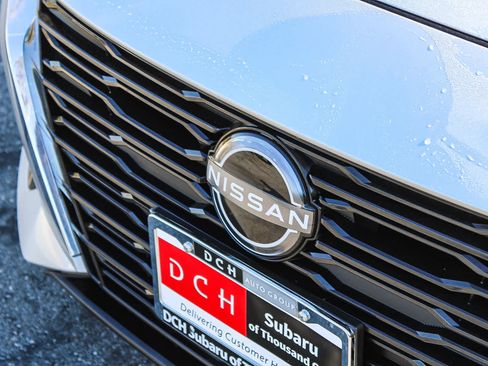 Used 2023 Nissan Altima 2.5 SV image 9