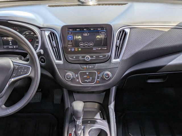 Used 2021 Chevrolet Malibu LS FWD image 17