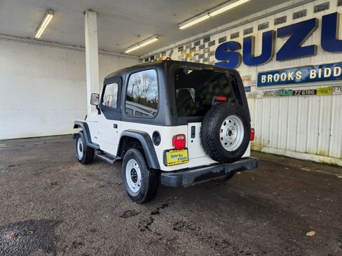 Used 1997 Jeep Wrangler SE image 7