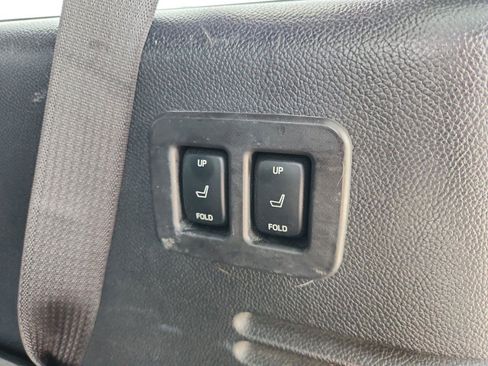 Used 2014 Lincoln Navigator 4WD image 16
