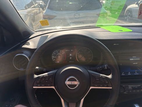 Used 2023 Nissan Kicks SR w/ SR Premium Package FWD image 15