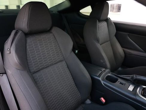 Used 2023 Toyota GR86 RWD image 19