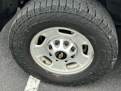 Used 2023 Chevrolet Silverado 2500 W/T w/ Gooseneck/5TH Wheel Package AWD/4WD image 9