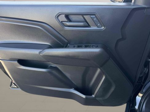 Used 2023 Chevrolet Colorado W/T RWD image 9