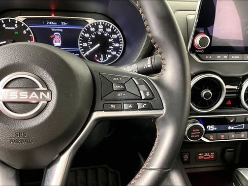 Used 2025 Nissan Sentra SR FWD image 11