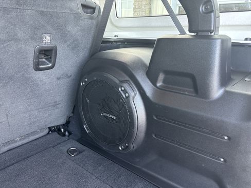 Used 2023 Jeep Wrangler Sport S image 9