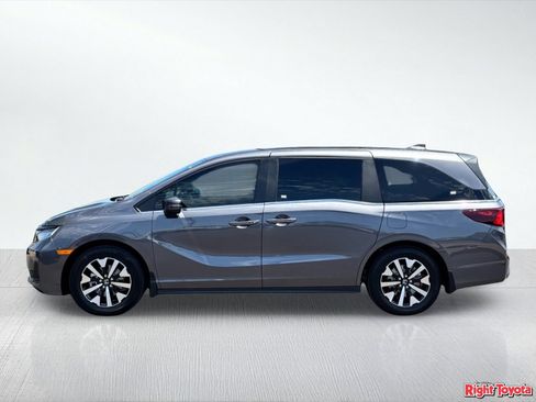 Used 2026 Honda Odyssey EX-L image 3
