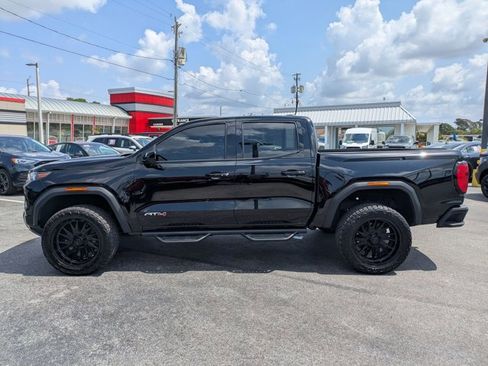 Used 2024 GMC Canyon AT4 w/ AT4 Premium Package image 9