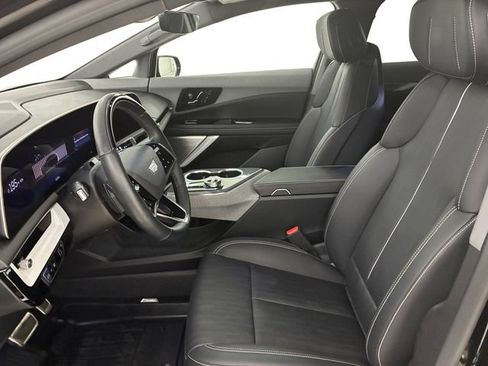 Certified 2025 Cadillac Optiq Luxury 2 w/ LPO, Floor Liner Package AWD/4WD image 12