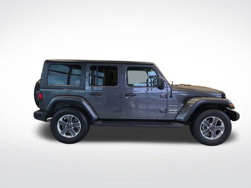 Used 2021 Jeep Wrangler Unlimited Sahara AWD/4WD image 8