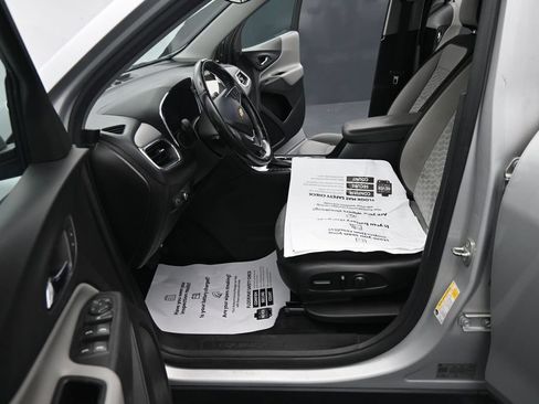 Used 2018 Chevrolet Equinox LT w/ Sun & Infotainment Package FWD image 17