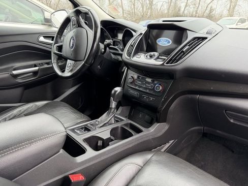 Used 2017 Ford Escape Titanium image 6