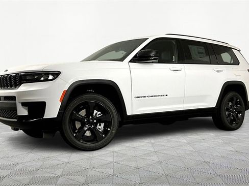 New 2025 Jeep Grand Cherokee L Altitude image 1