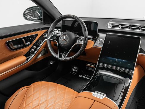 Used 2025 Mercedes-Benz S 580e 4MATIC Sedan image 26