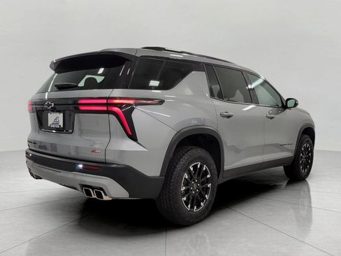 Used 2025 Chevrolet Traverse Z71 w/ LPO, Floor Liner Package AWD/4WD image 16