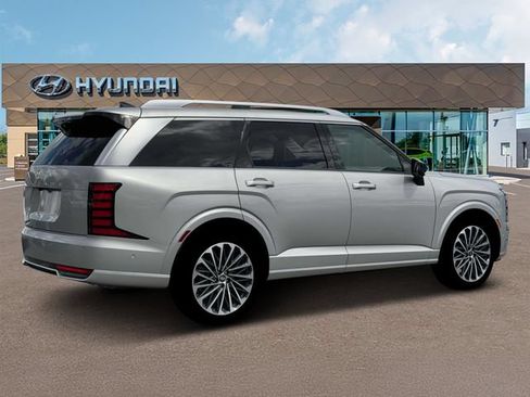 New 2026 Hyundai Palisade Calligraphy FWD image 8