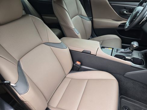 Used 2025 Lexus ES 350 Premium w/ Premium Package image 20