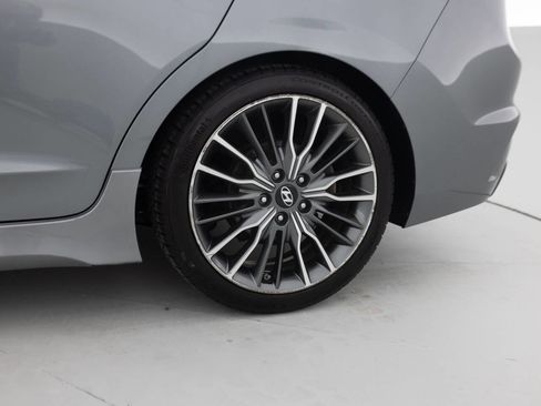 Used 2018 Hyundai Elantra Sport w/ Sport Premium Package 03 FWD image 22
