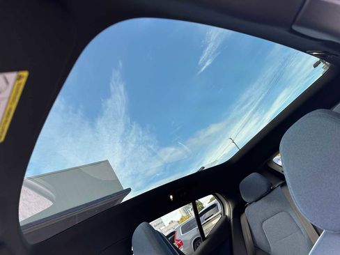 New 2025 Volvo EX30 Plus w/ Protection Package Premier image 30