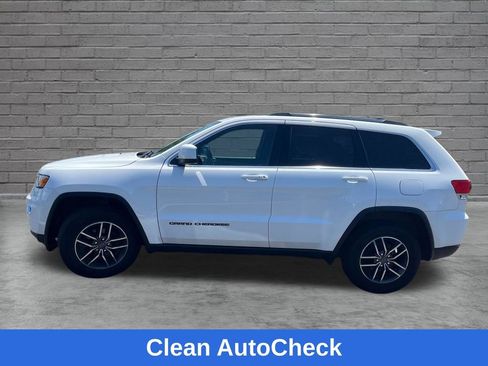 Used 2019 Jeep Grand Cherokee Laredo w/ 18" Wheel & 8.4" Radio Group AWD/4WD image 2