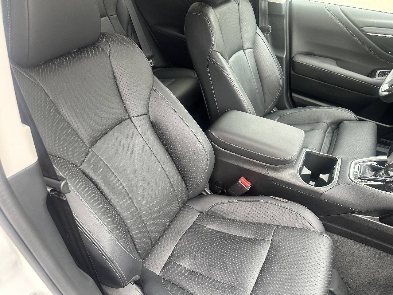 Used 2023 Subaru Outback Touring AWD/4WD image 12