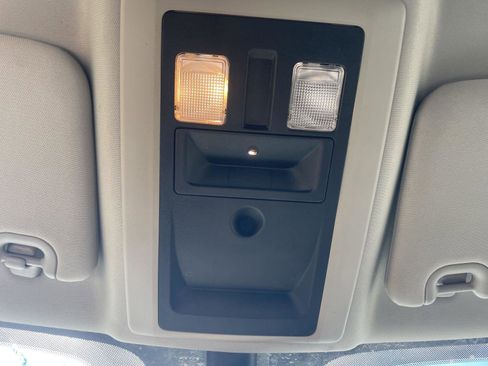Used 2015 RAM 3500 Tradesman w/ Chrome Appearance Group AWD/4WD image 17