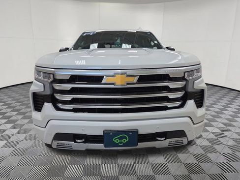 Certified 2025 Chevrolet Silverado 1500 High Country AWD/4WD image 5