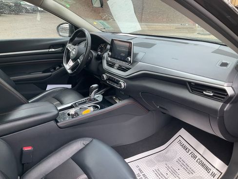 Used 2023 Nissan Altima 2.5 SR image 11