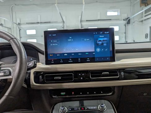 Used 2022 Lincoln Nautilus Standard image 30