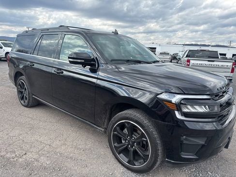 Used 2022 Ford Expedition Max Limited w/ Equipment Group 303A image 4