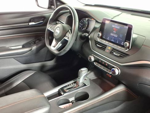 Used 2021 Nissan Altima 2.5 SR FWD image 7
