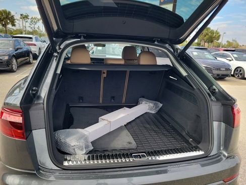 Certified 2025 Audi Q8 Premium Plus image 8