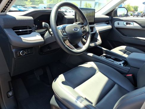 Used 2026 Ford Explorer Active w/ Active Comfort Package AWD/4WD image 13