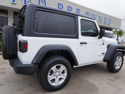 Used 2021 Jeep Wrangler Sport S image 6