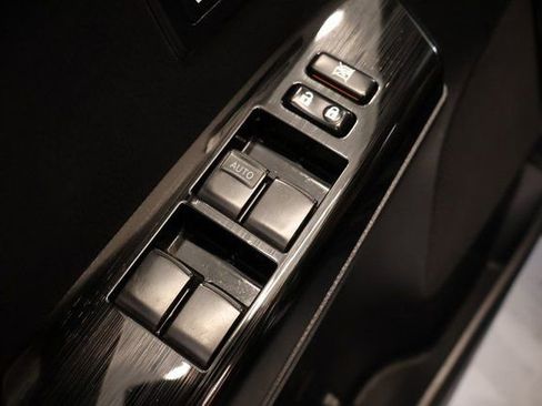 Used 2017 Toyota RAV4 Limited image 11