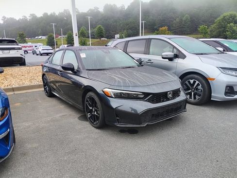 Used 2025 Honda Civic Sport image 3