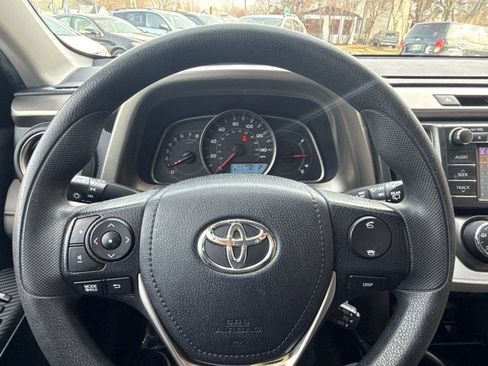 Used 2013 Toyota RAV4 LE image 22