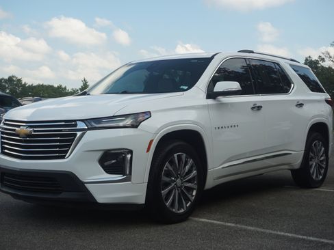 Used 2022 Chevrolet Traverse Premier image 5