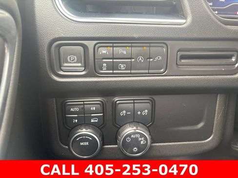 Used 2022 Chevrolet Tahoe RST w/ Luxury Package AWD/4WD image 12