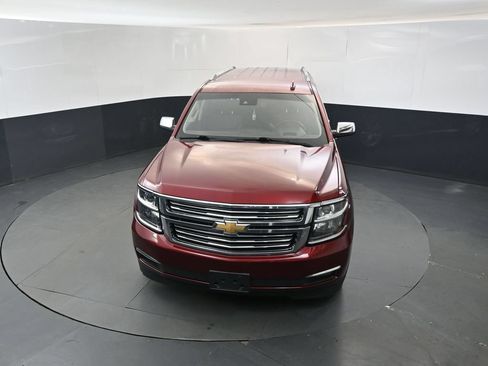 Used 2018 Chevrolet Suburban Premier AWD/4WD image 30