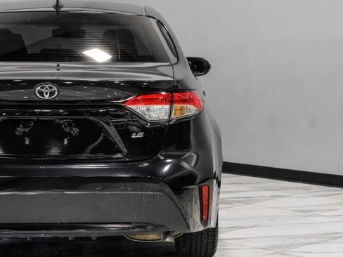 Used 2021 Toyota Corolla LE FWD image 48