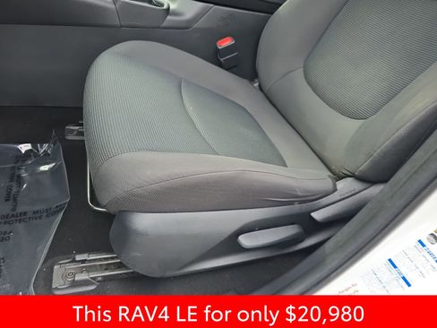 Used 2021 Toyota RAV4 LE image 35