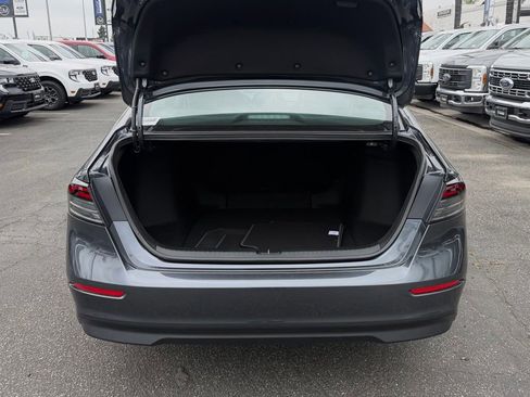 Used 2025 Honda Accord LX image 10