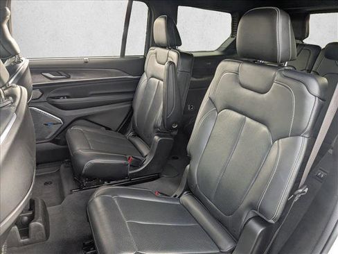 Used 2021 Jeep Grand Cherokee L Overland w/ Advanced Protech Group III image 18