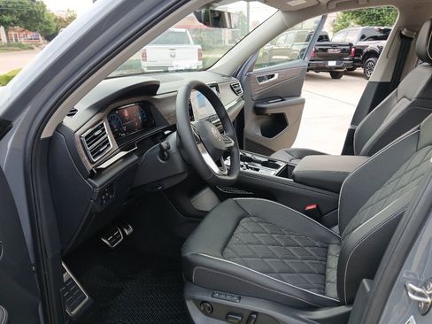 New 2026 Volkswagen Atlas SEL Premium R-Line AWD/4WD image 9