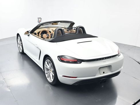 Certified 2017 Porsche 718 Boxster RWD image 43