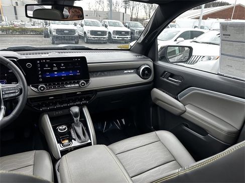 Used 2023 Chevrolet Colorado ZR2 w/ ZR2 Convenience Package III image 17