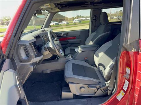 Used 2021 Ford Bronco Big Bend w/ Sasquatch Package image 8